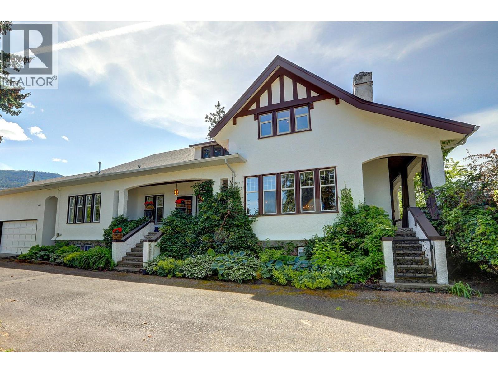 5482 Silver Star Road