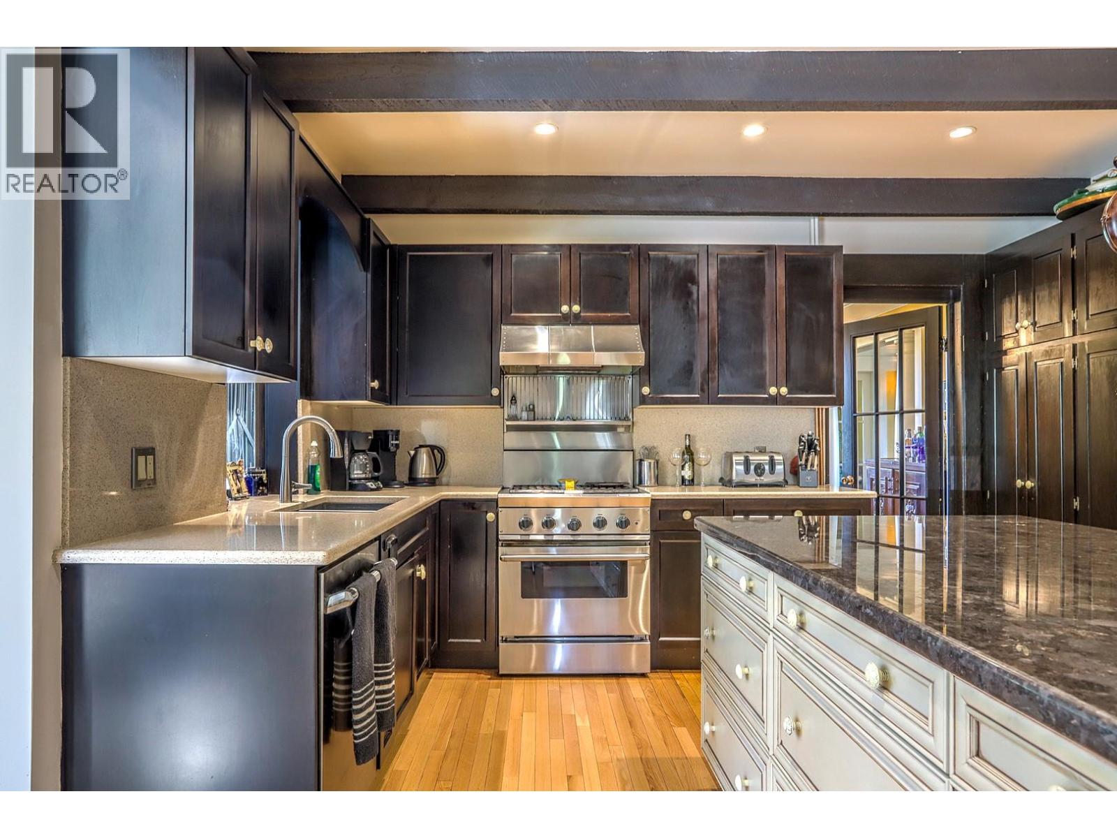 5482 Silver Star Road Property Photo 16