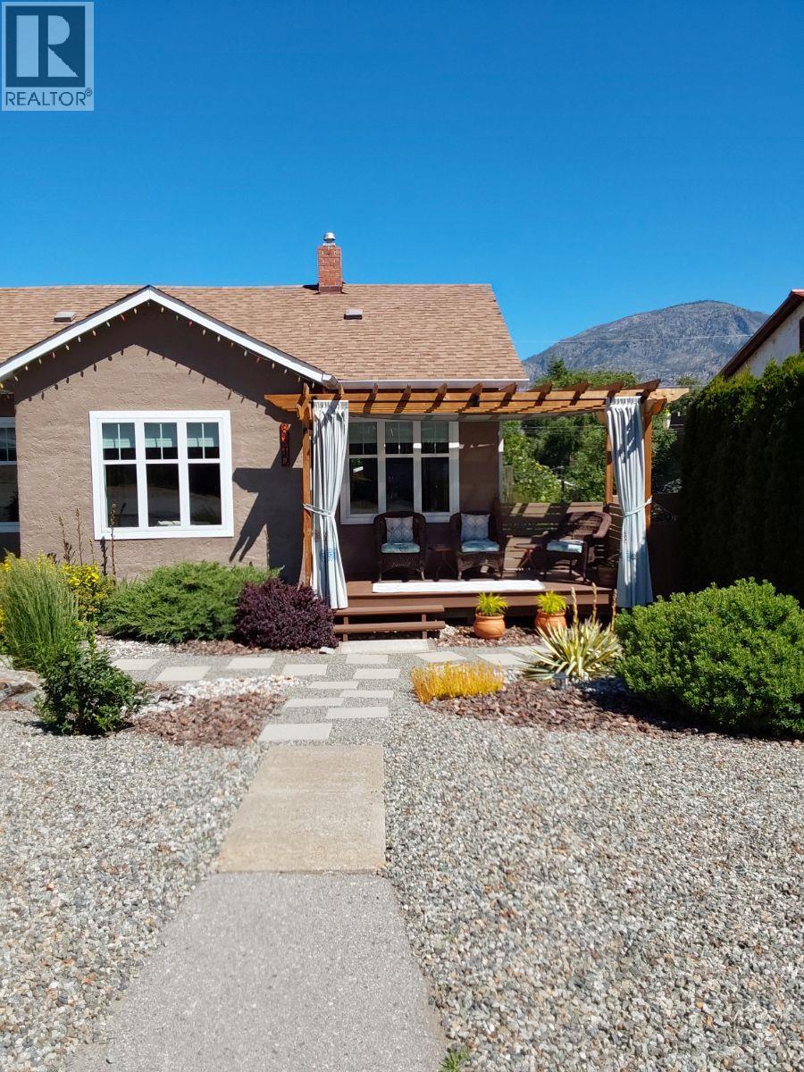 8310 70TH Avenue Property Photo 1
