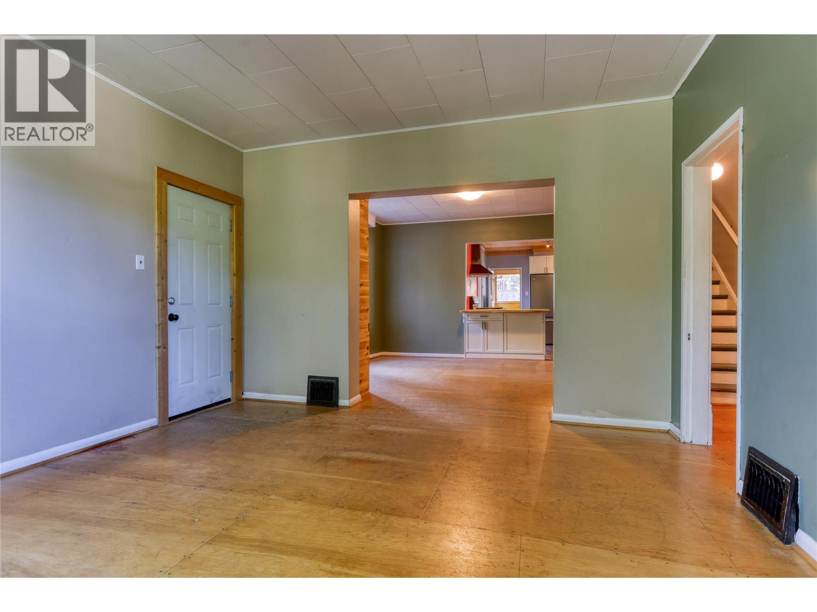 924 Front Street Property Photo 20