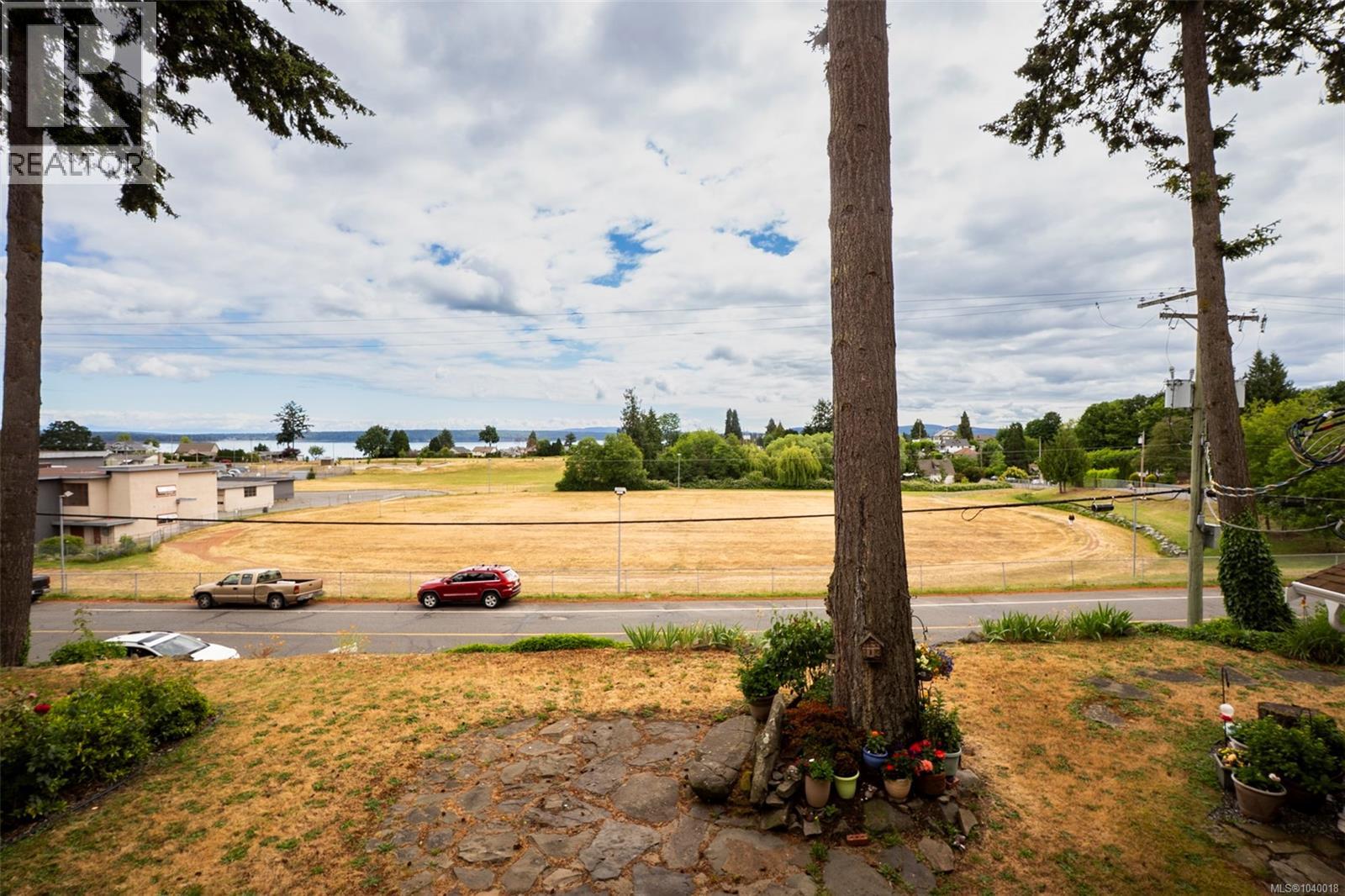 204 9916 Daniel St Property Photo 15