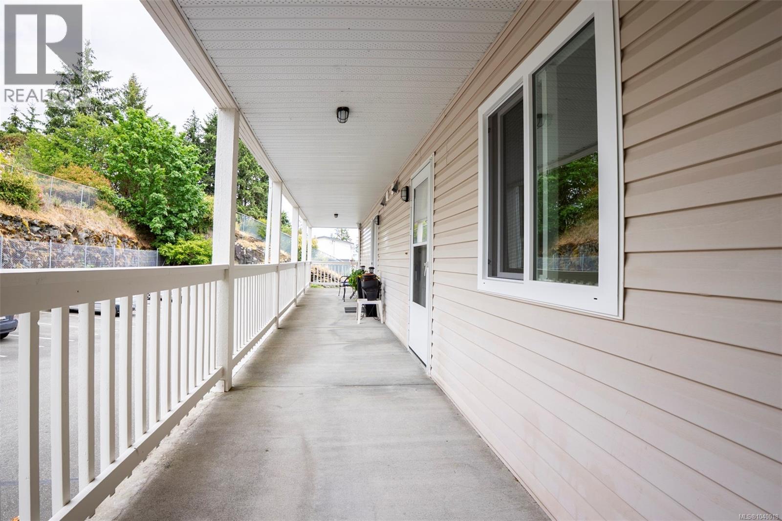 204 9916 Daniel St Property Photo 17