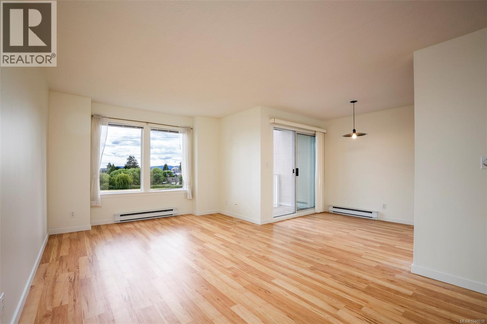 204 9916 Daniel St Property Photo 20