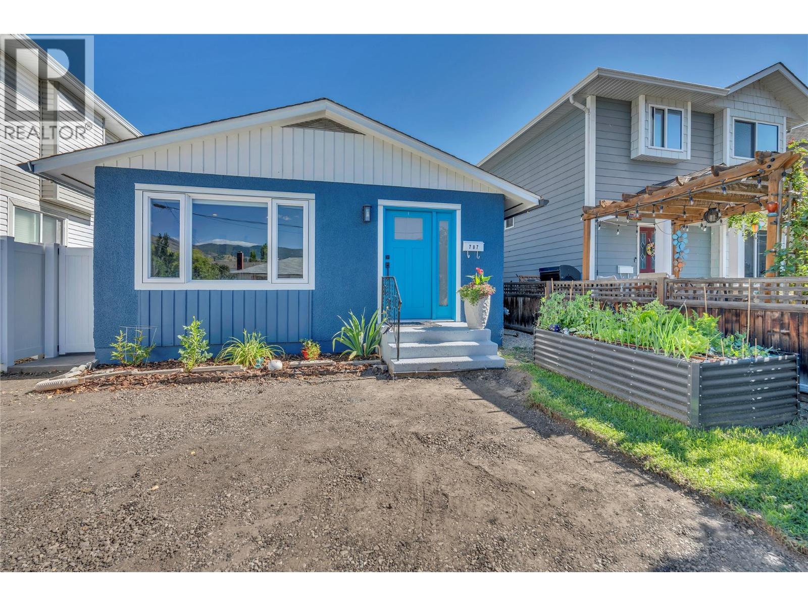 787 Kamloops Avenue Property Photo 3