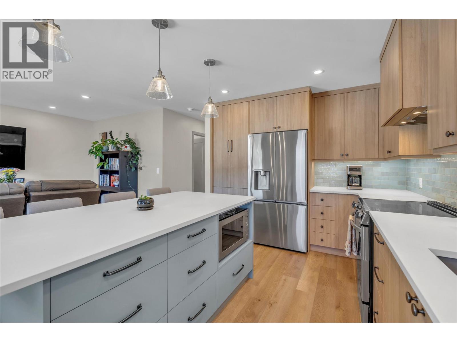 787 Kamloops Avenue Property Photo 11