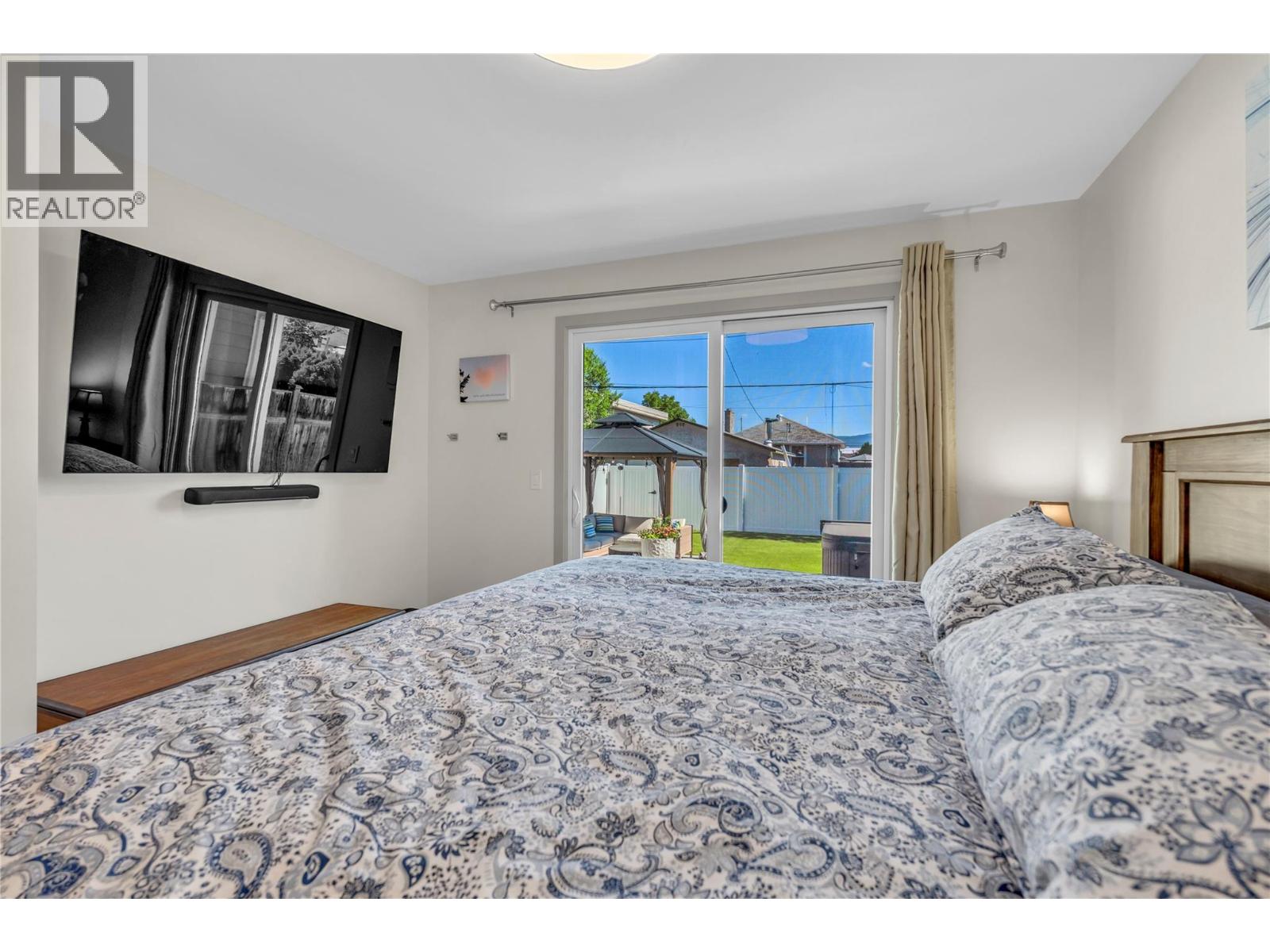 787 Kamloops Avenue Property Photo 14