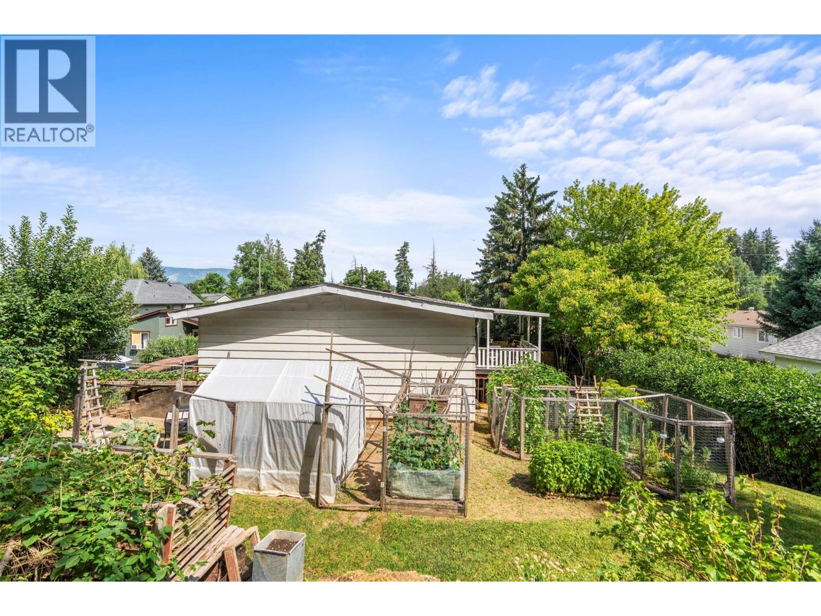 3475 Jackson Avenue Property Photo 4