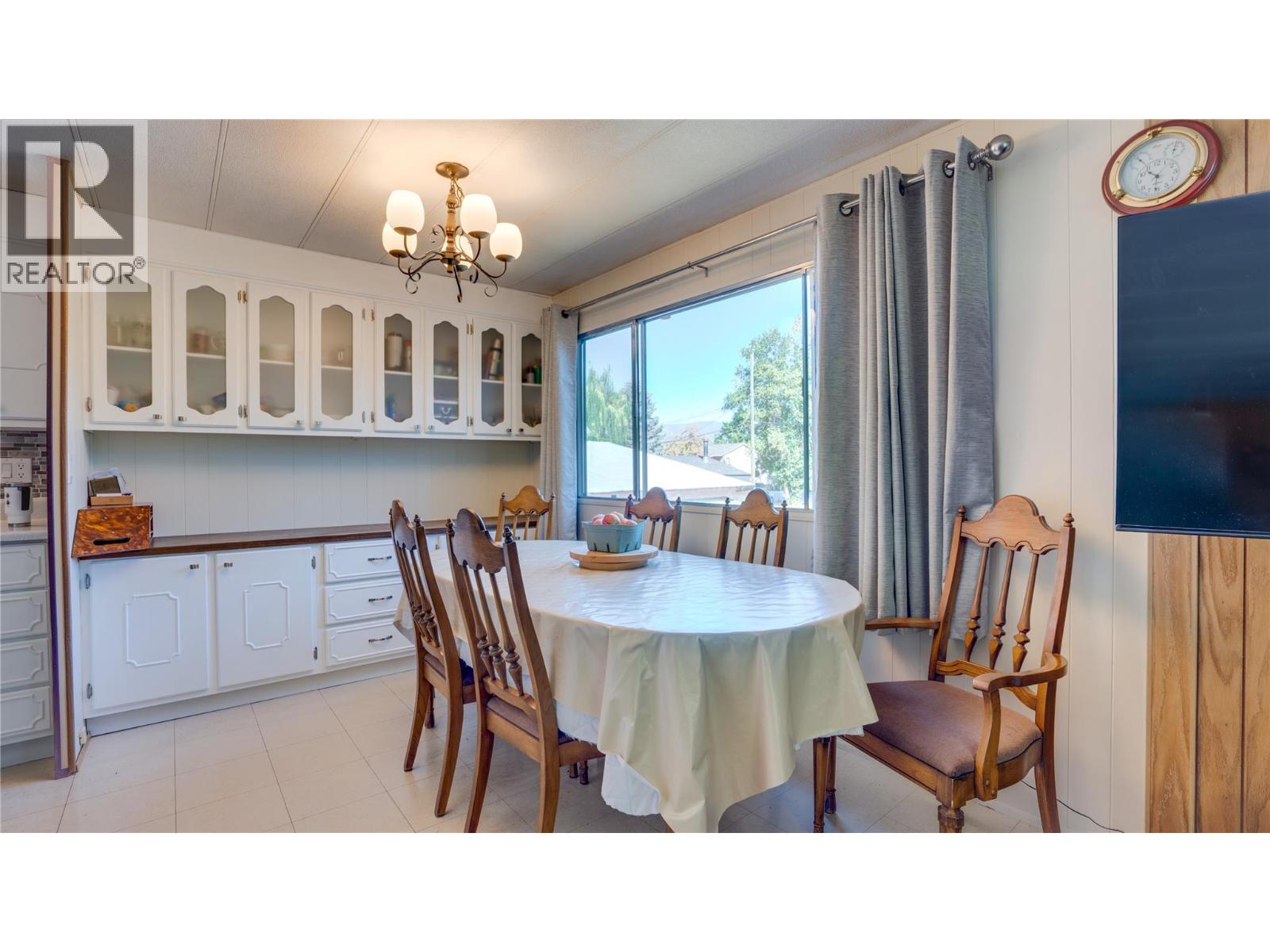 3475 Jackson Avenue Property Photo 8