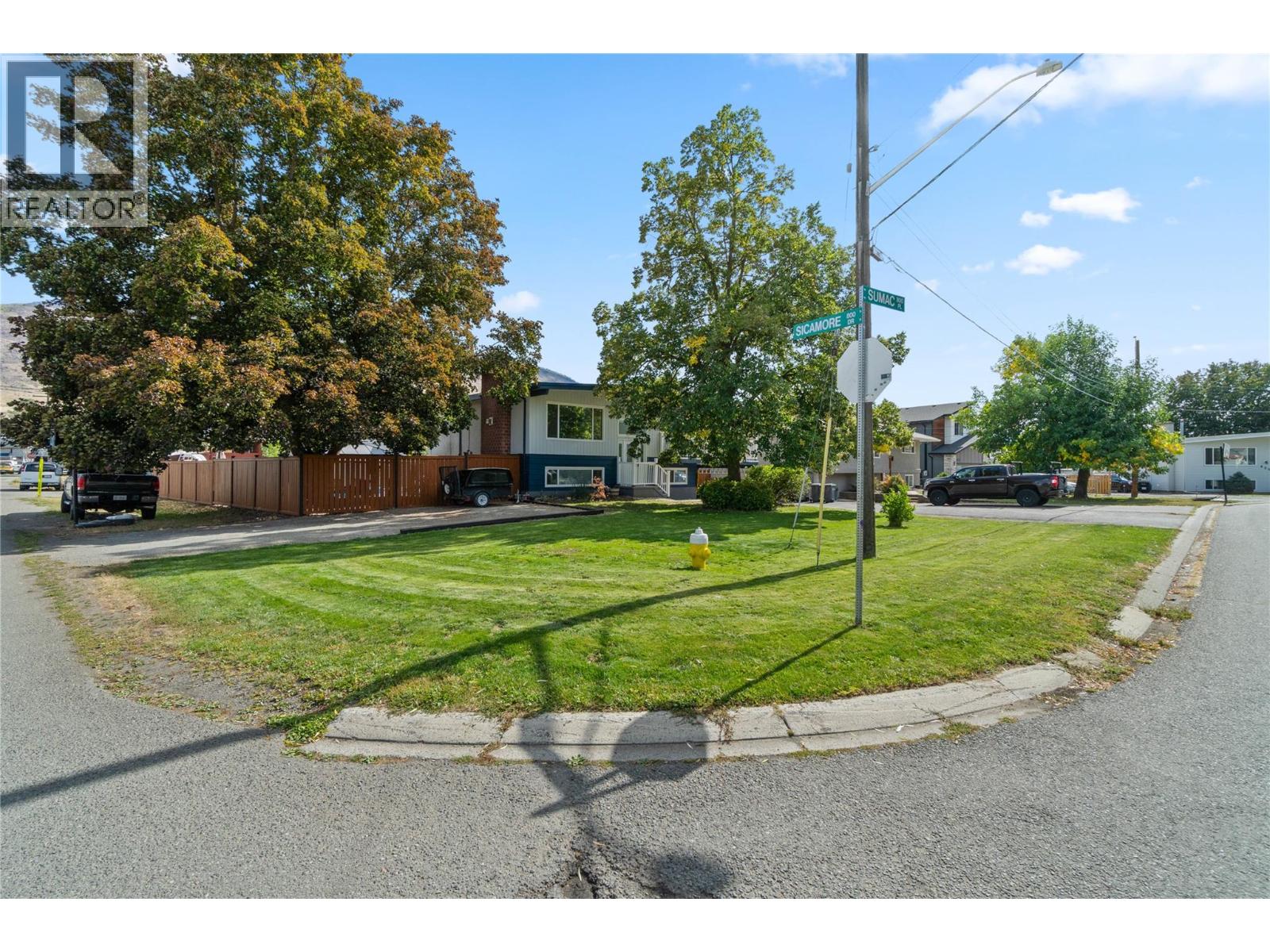 811 Sumac Place Property Photo 3