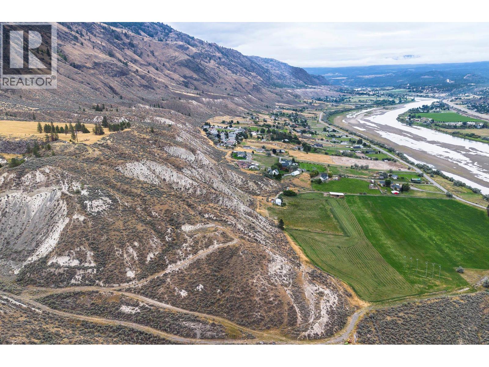 3059 Shuswap E Road Property Photo 3