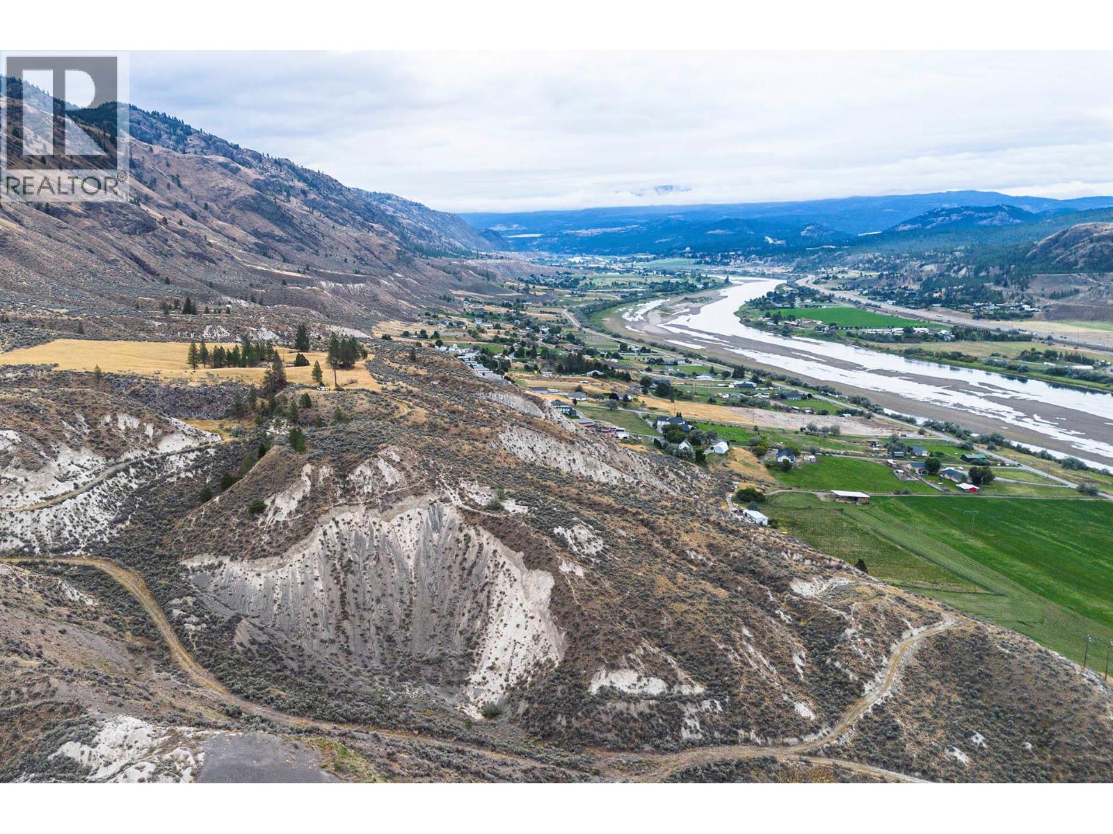 3059 Shuswap E Road Property Photo 6