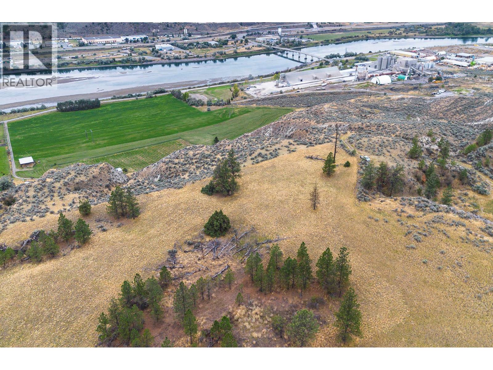 3059 Shuswap E Road Property Photo 8