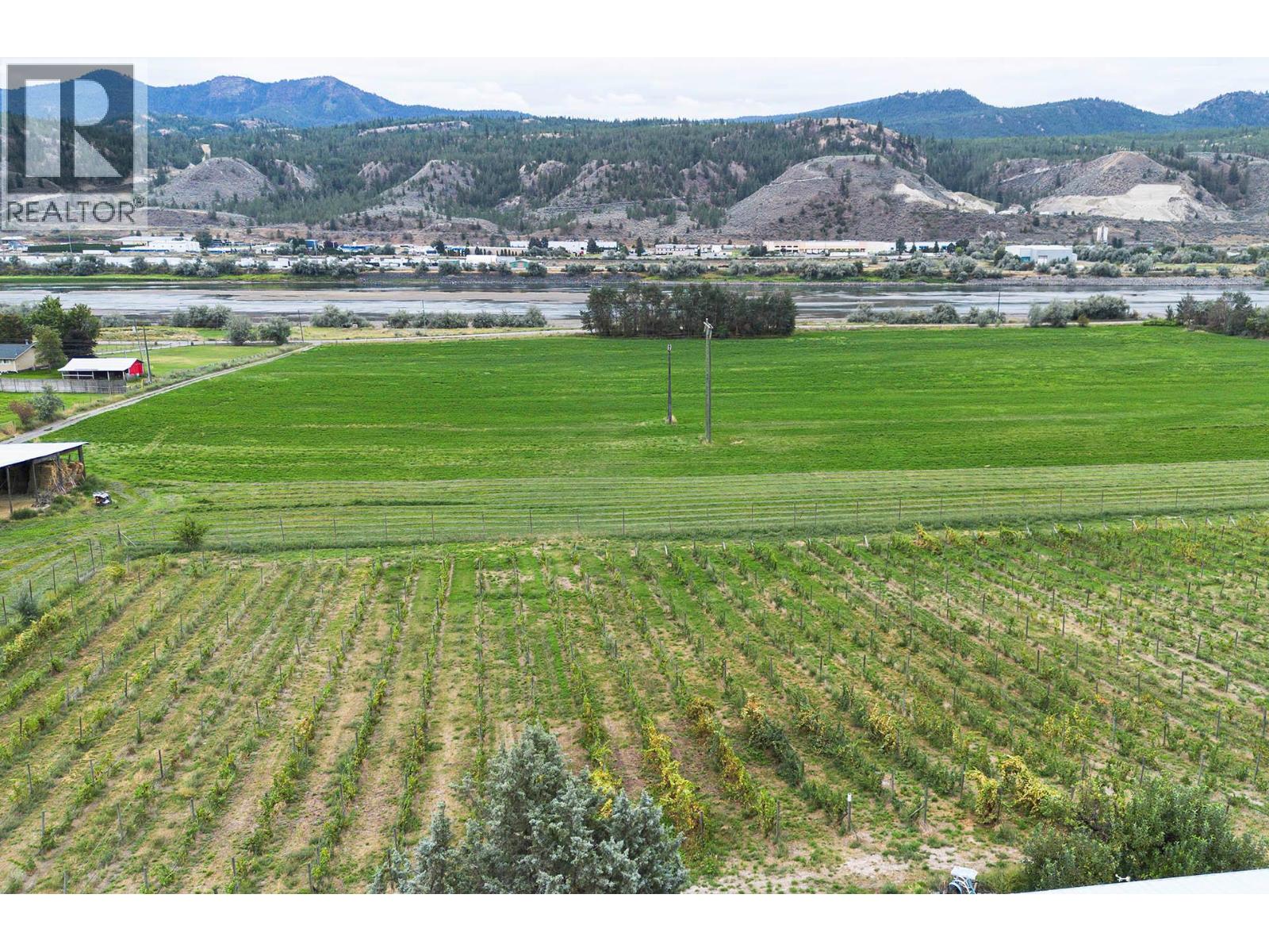 3059 Shuswap E Road Property Photo 15