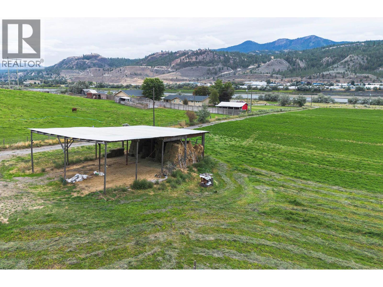 3059 Shuswap E Road Property Photo 16