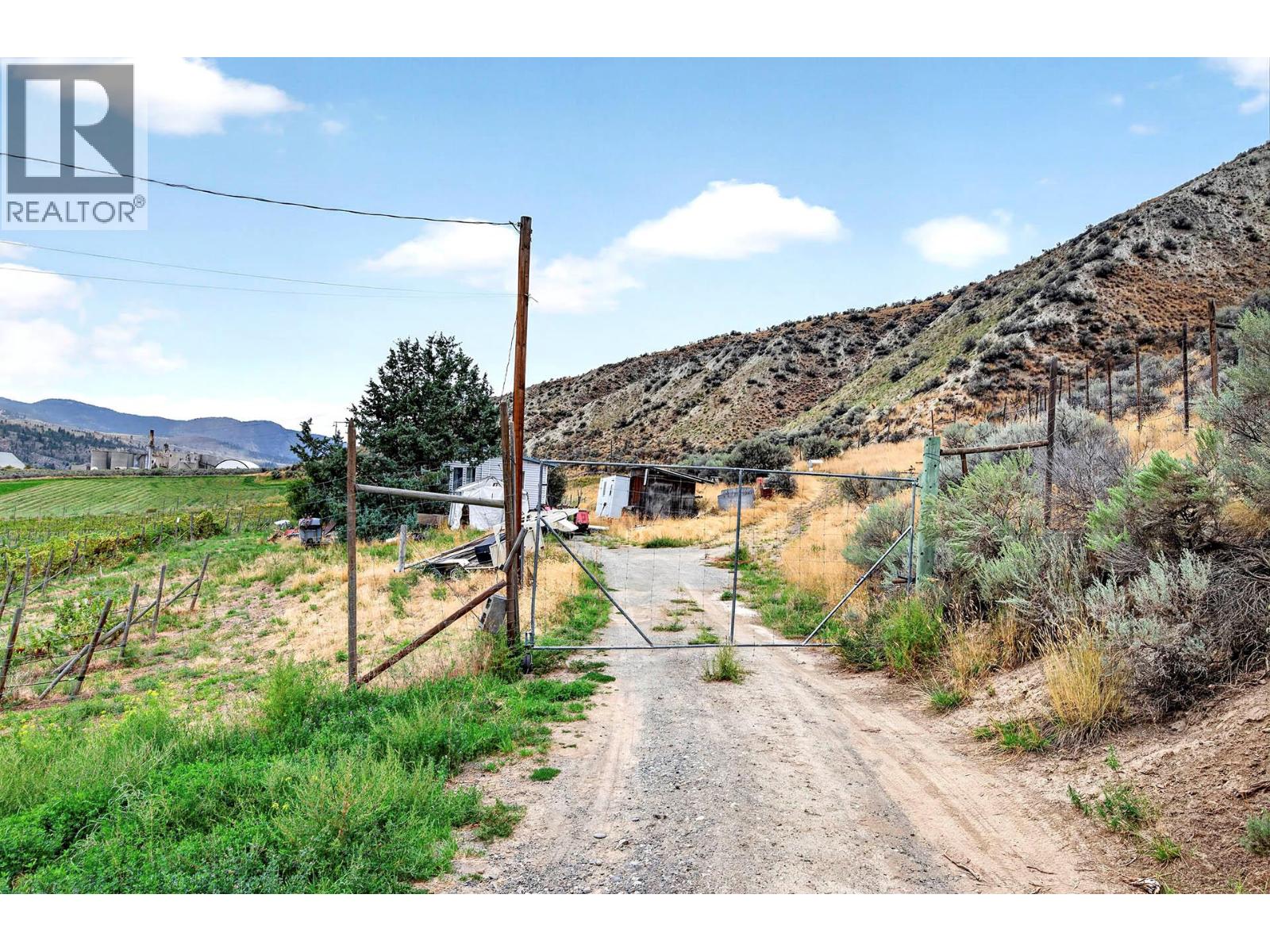 3059 Shuswap E Road Property Photo 32