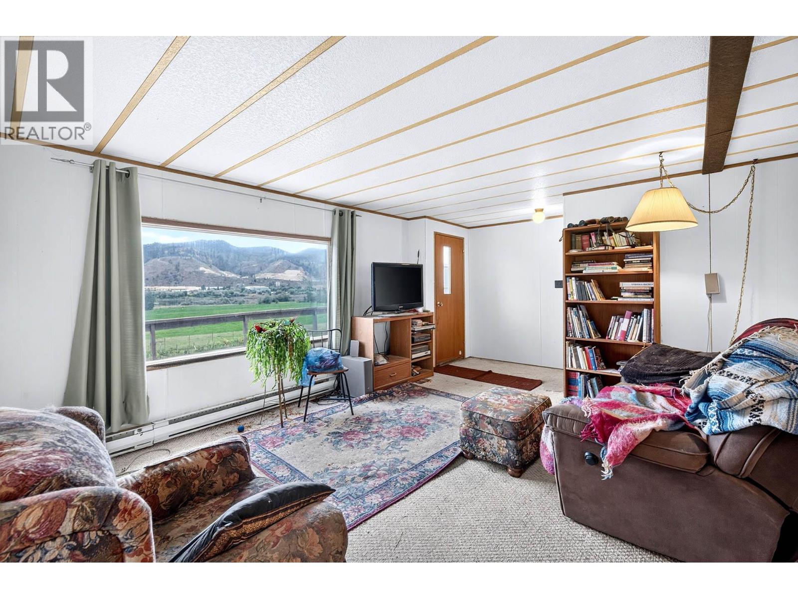 3059 Shuswap E Road Property Photo 35