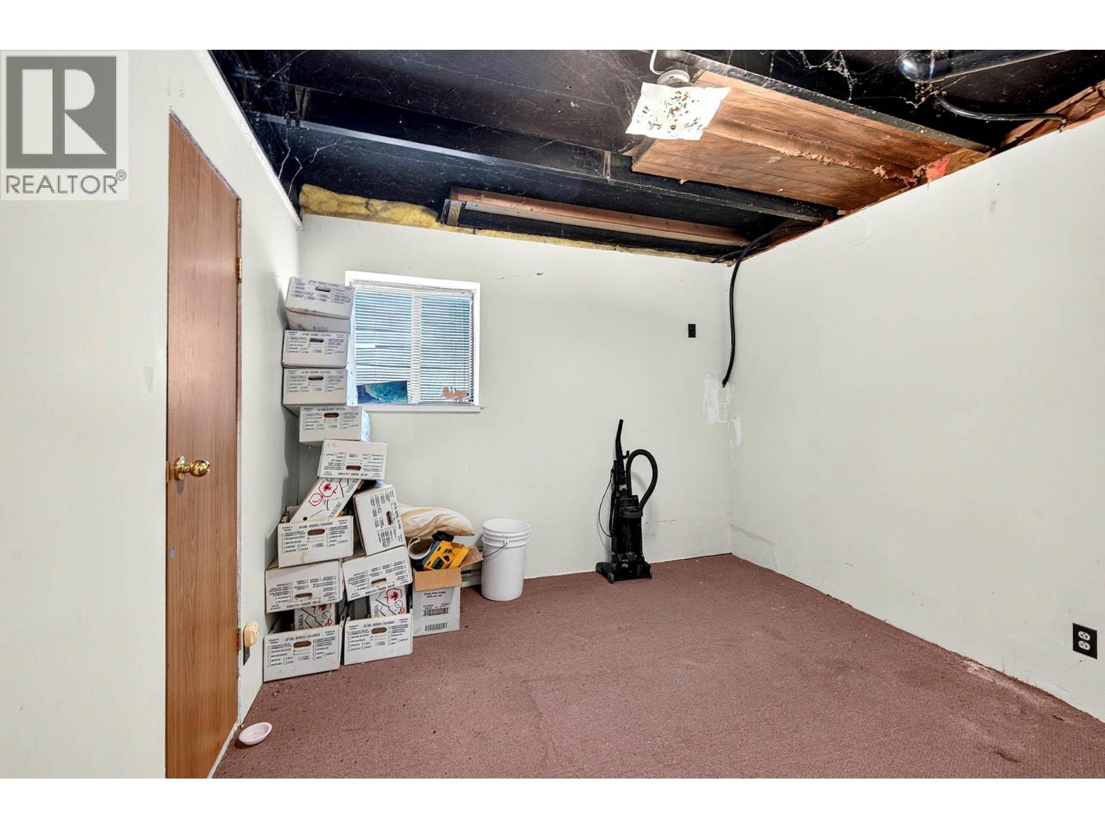 3059 Shuswap E Road Property Photo 44