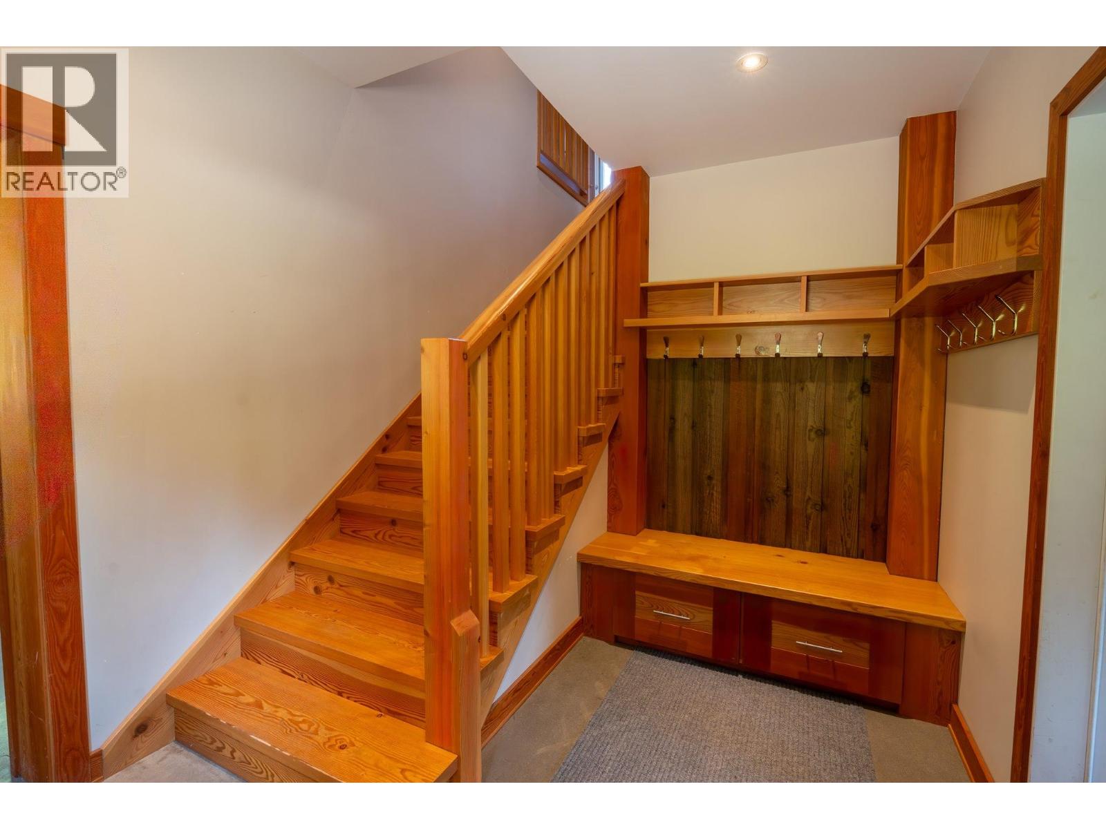 1917 Mt Mcpherson Drive Property Photo 65