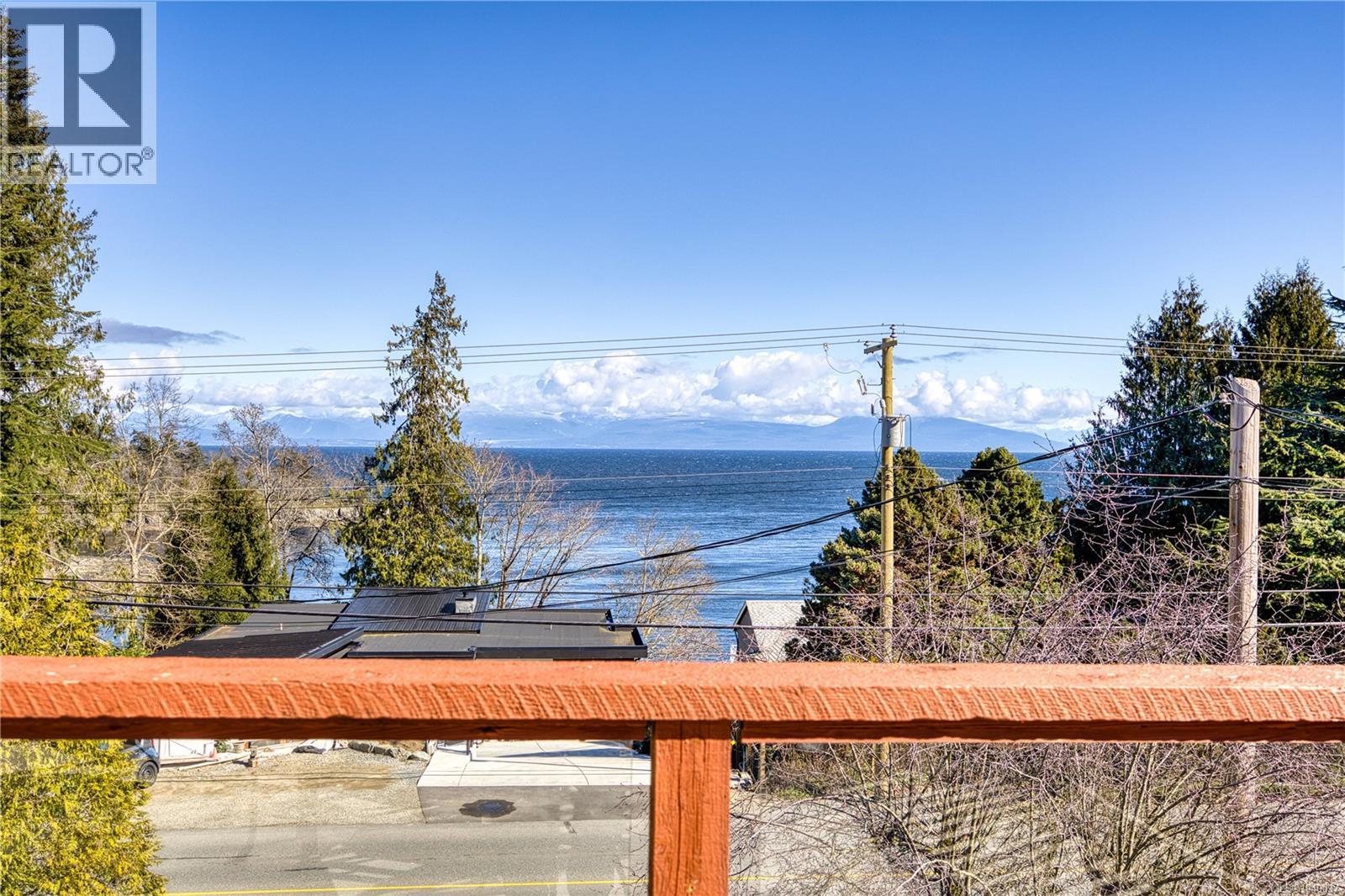 3971 Hammond Bay Rd Property Photo 2