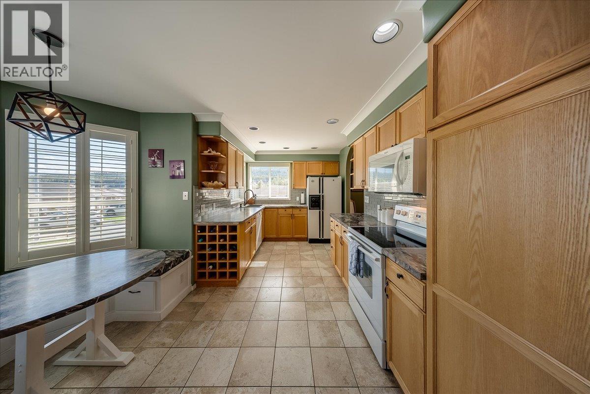7200 Wright Way Property Photo 3