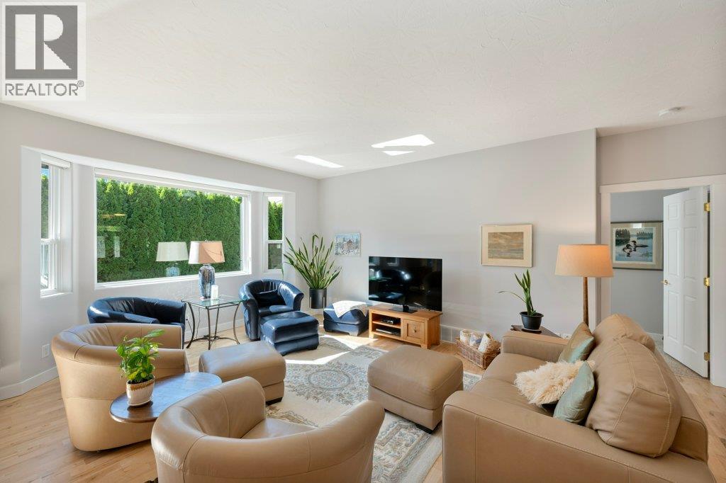 6960 Chardonnay Place Property Photo 10