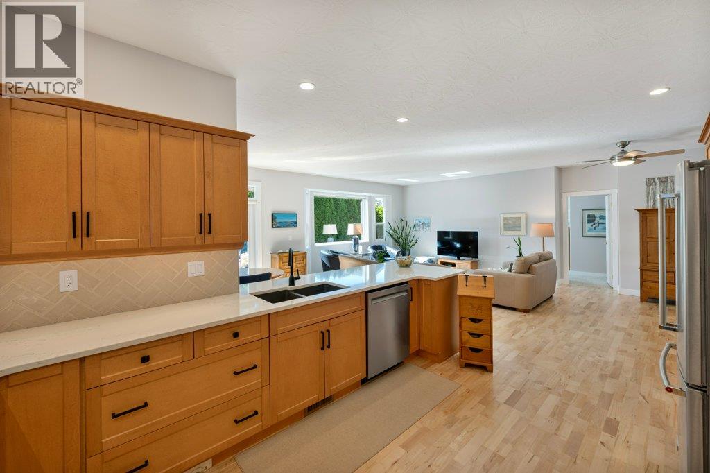 6960 Chardonnay Place Property Photo 13