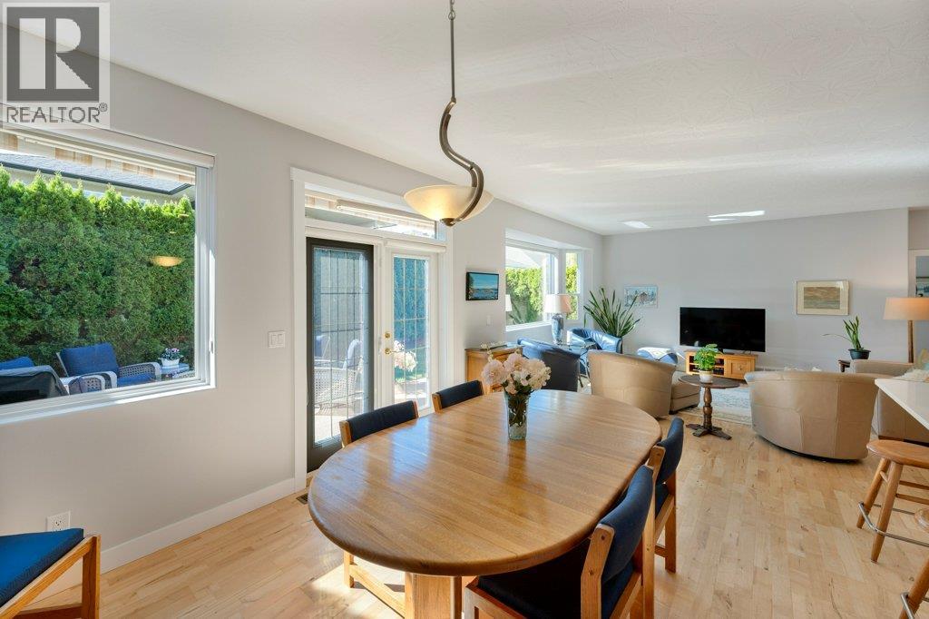 6960 Chardonnay Place Property Photo 21