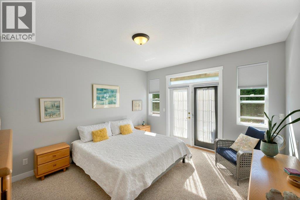 6960 Chardonnay Place Property Photo 29