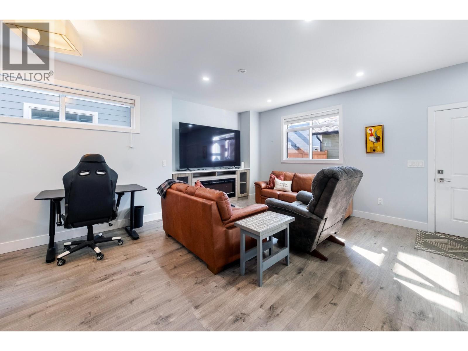 825 Cadder Avenue Unit# 4 Property Photo 6
