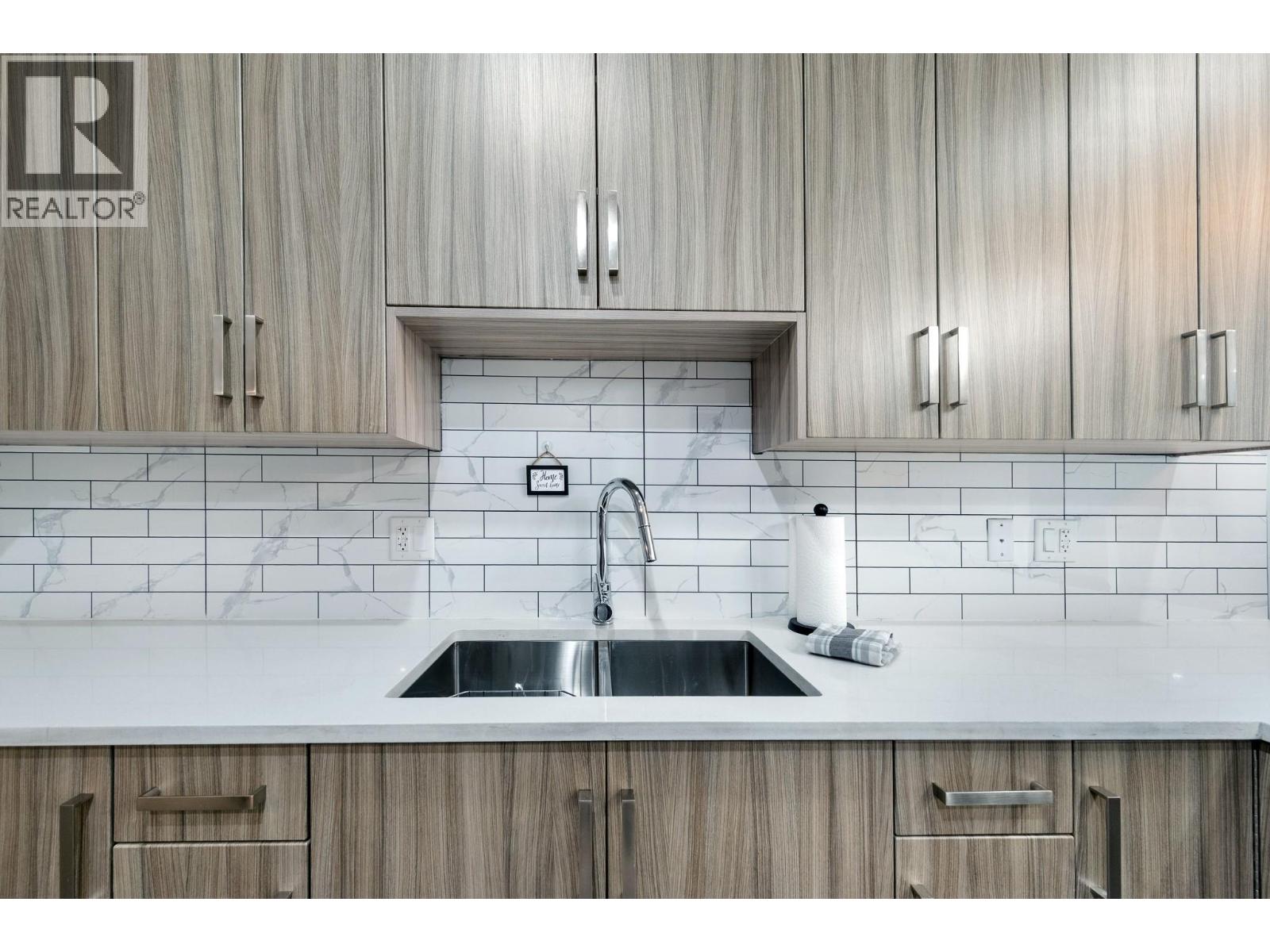 825 Cadder Avenue Unit# 4 Property Photo 14