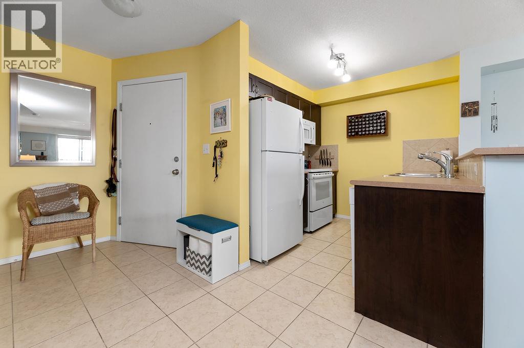 205 Third Avenue Unit# 2307 Property Photo 4