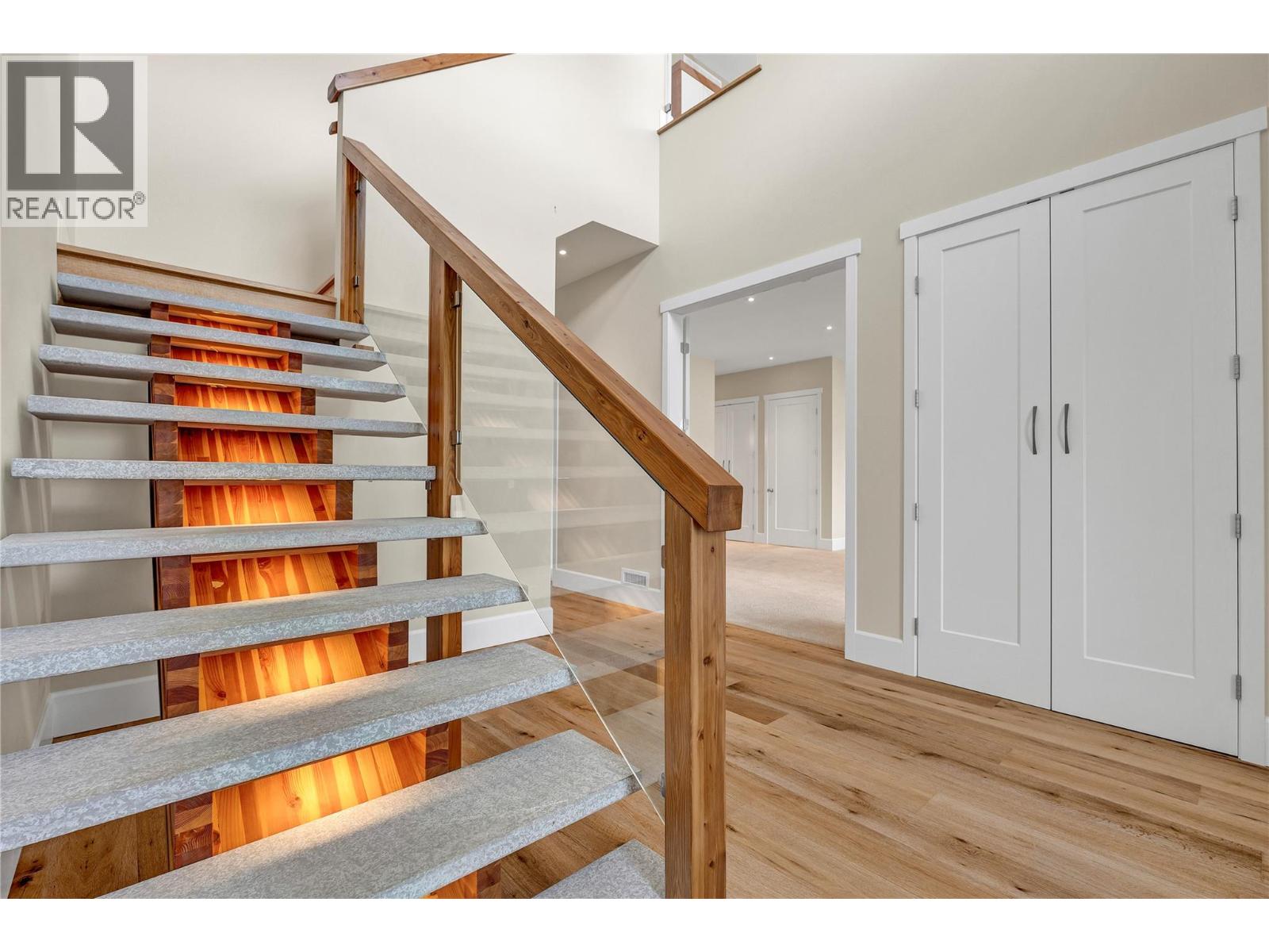 3984 Finnerty Road Property Photo 16