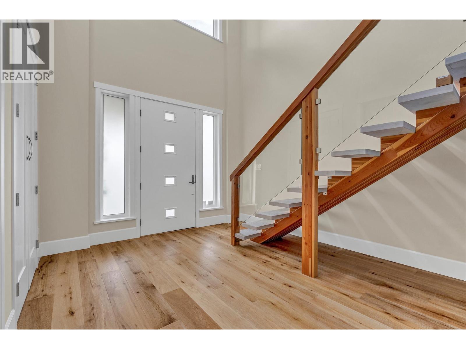 3984 Finnerty Road Property Photo 17