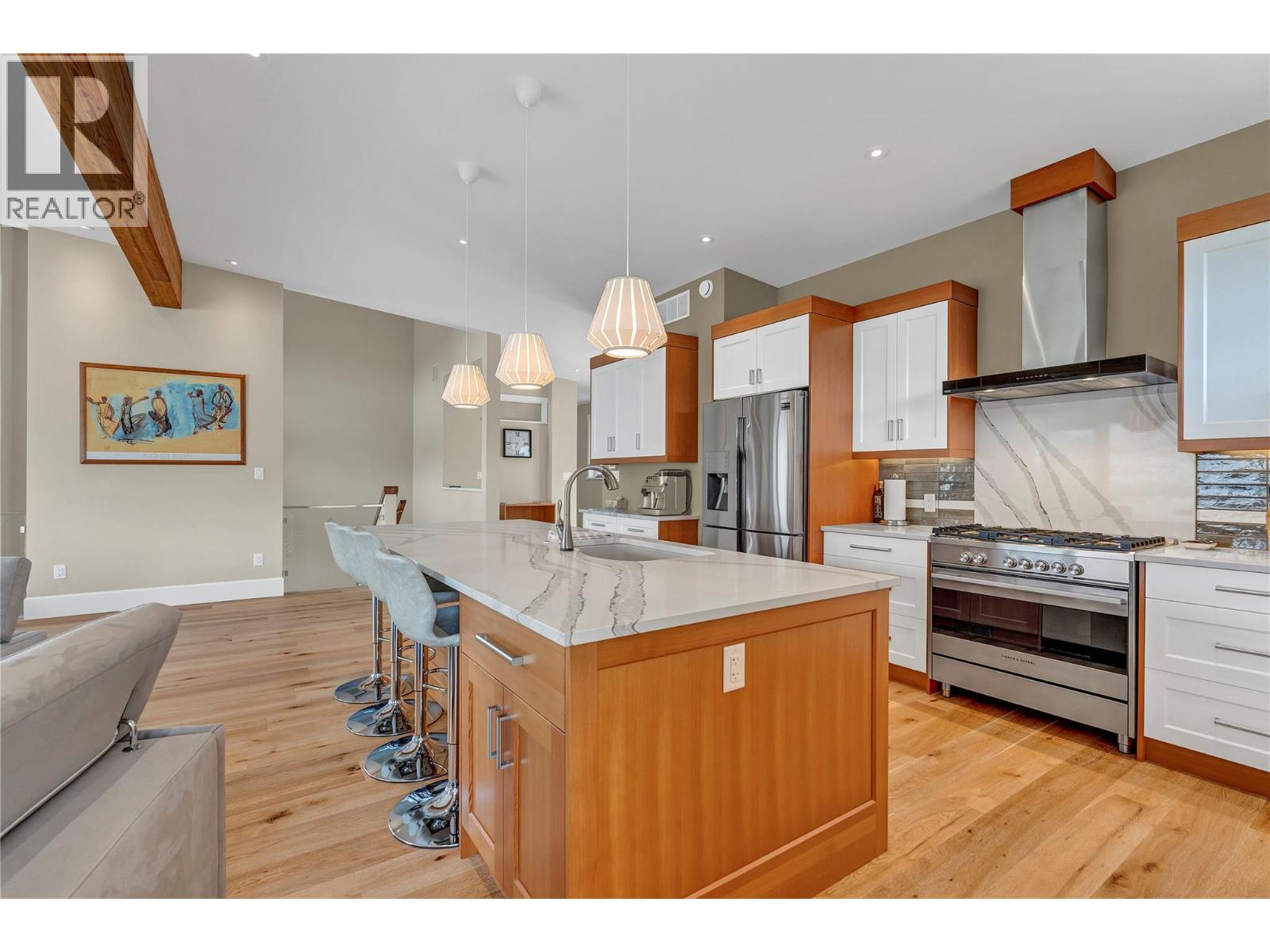 3984 Finnerty Road Property Photo 34