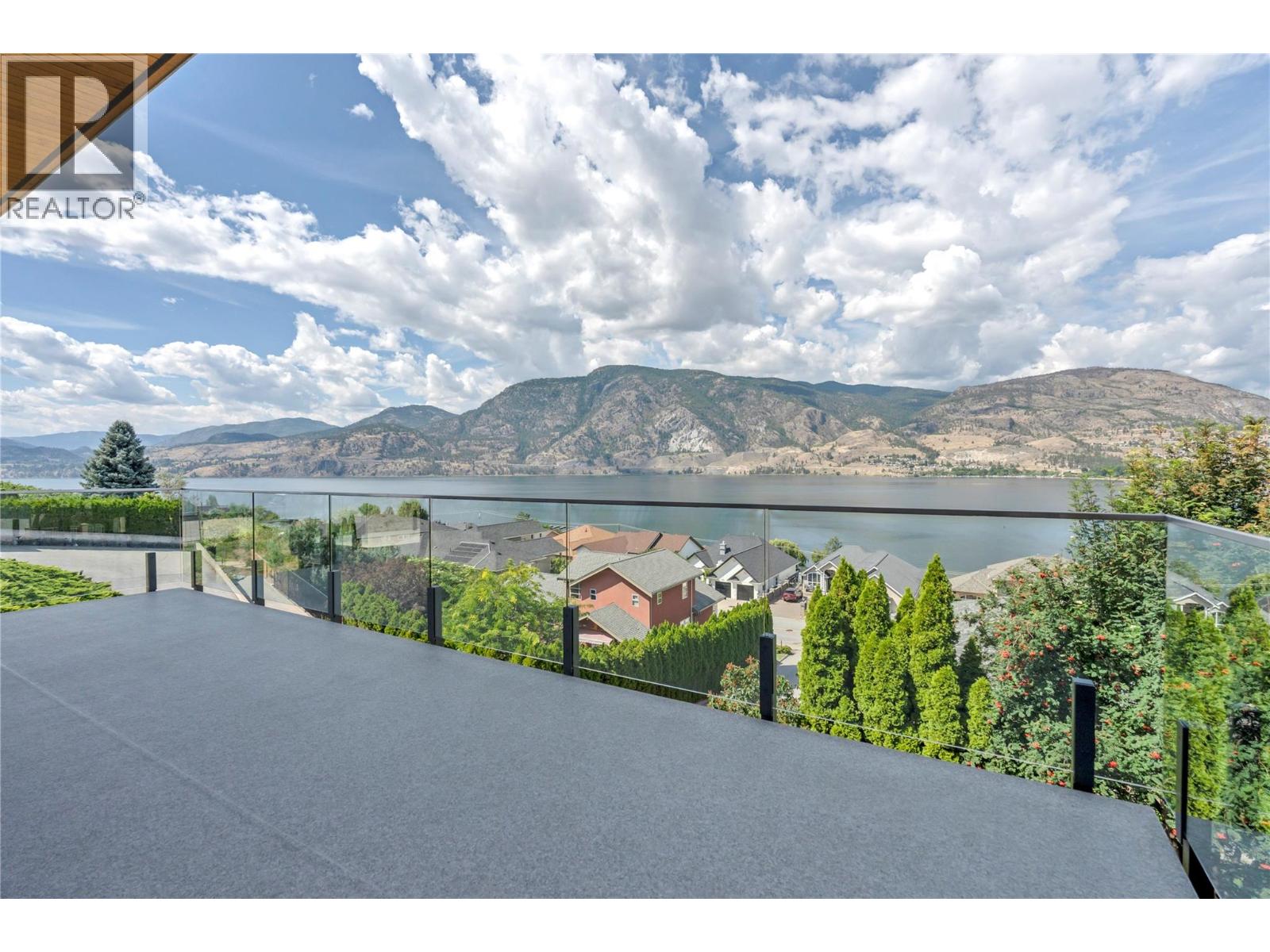 3984 Finnerty Road Property Photo 44