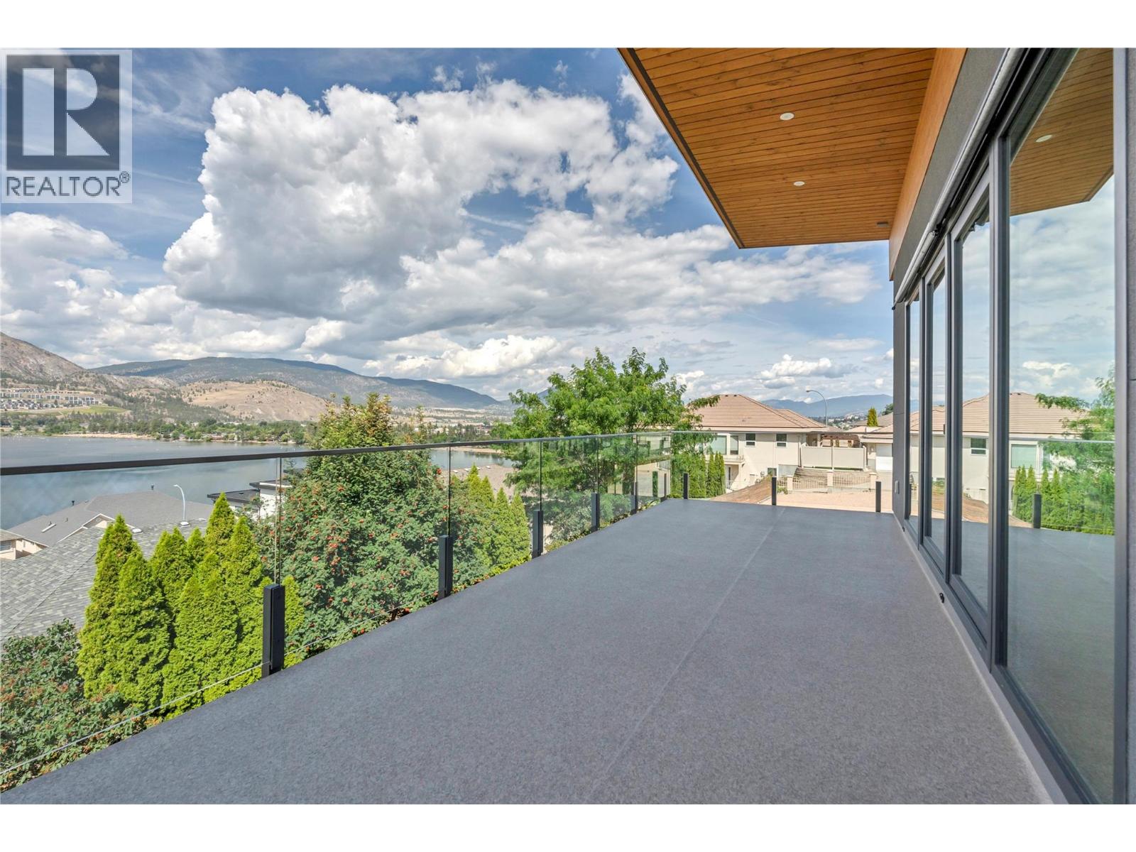 3984 Finnerty Road Property Photo 45