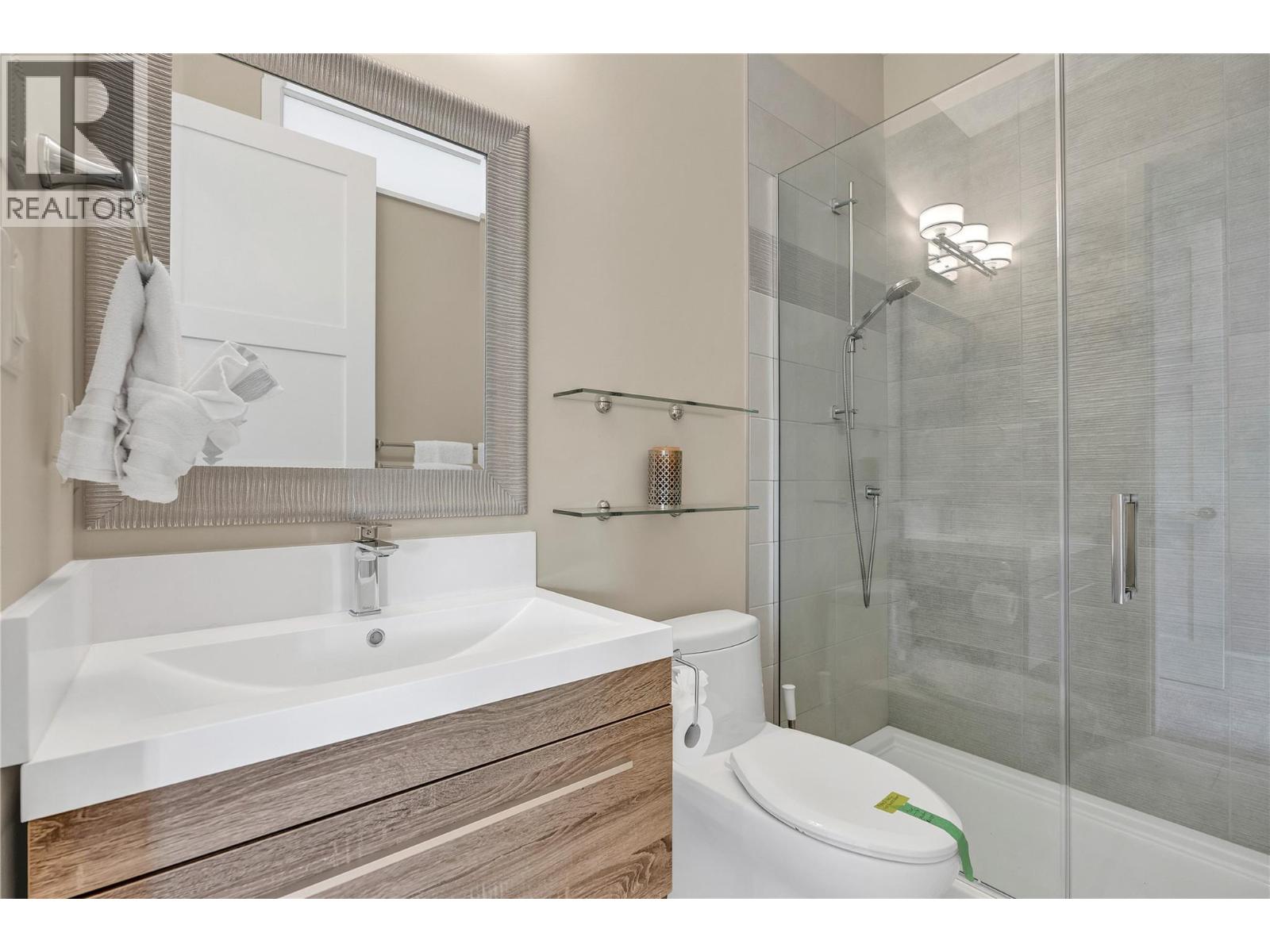 3984 Finnerty Road Property Photo 57