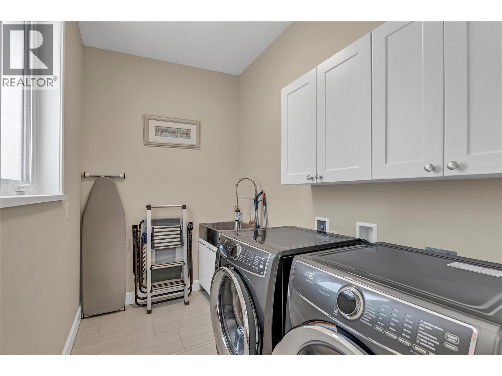 3984 Finnerty Road Property Photo 61