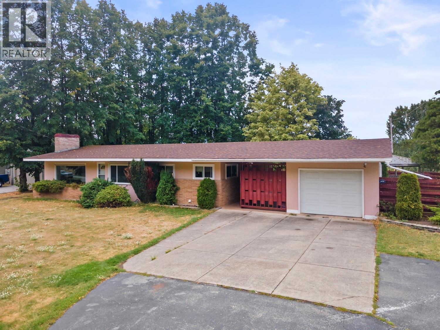 109 36th Avenue N Property Photo 1