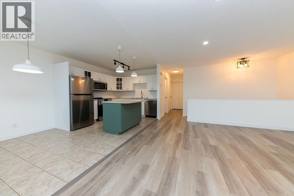 393 Waddington Drive Property Photo 6