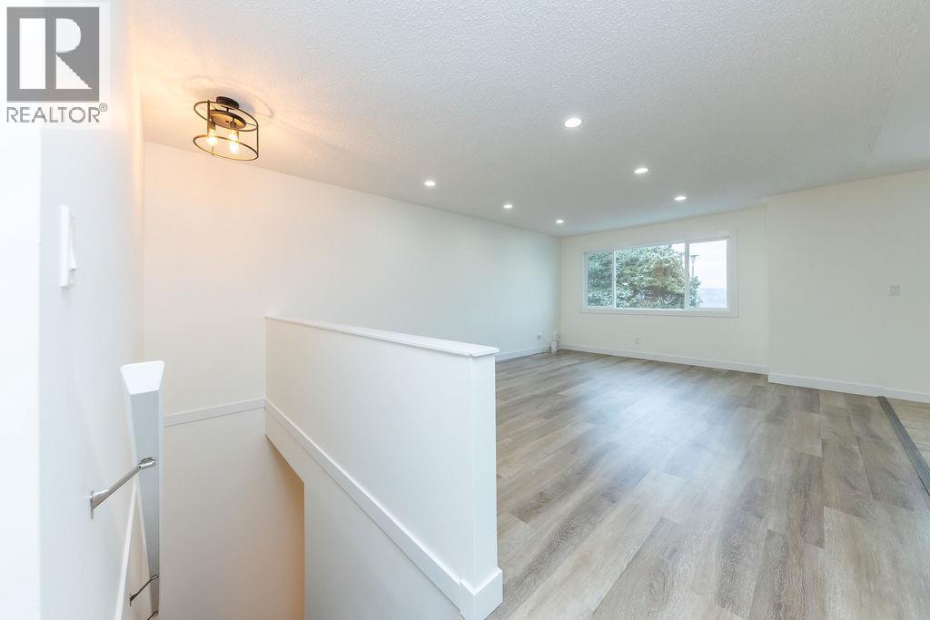 393 Waddington Drive Property Photo 8