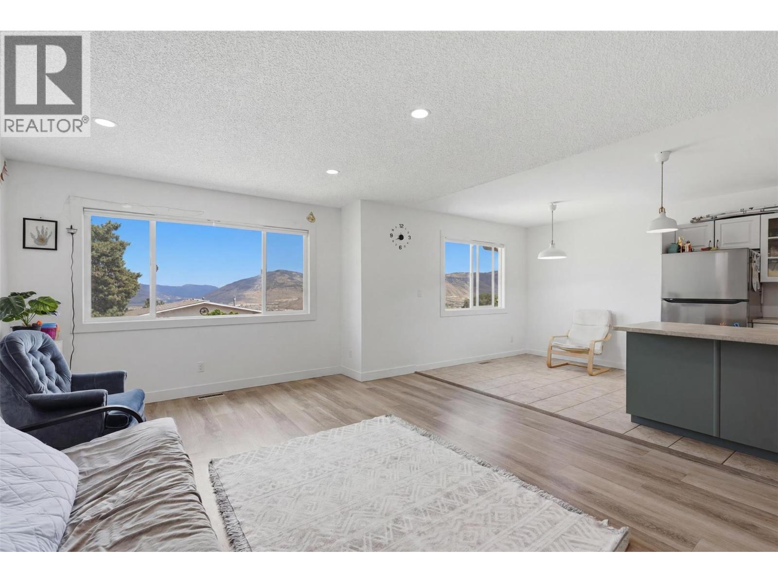 393 Waddington Drive Property Photo 14