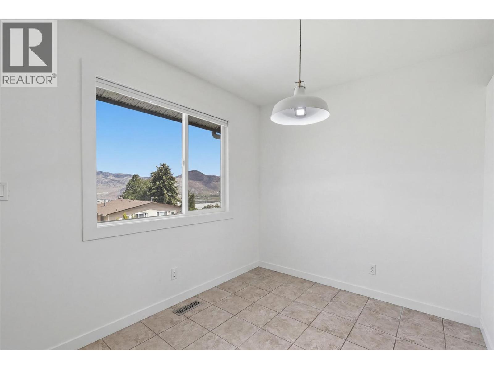 393 Waddington Drive Property Photo 16