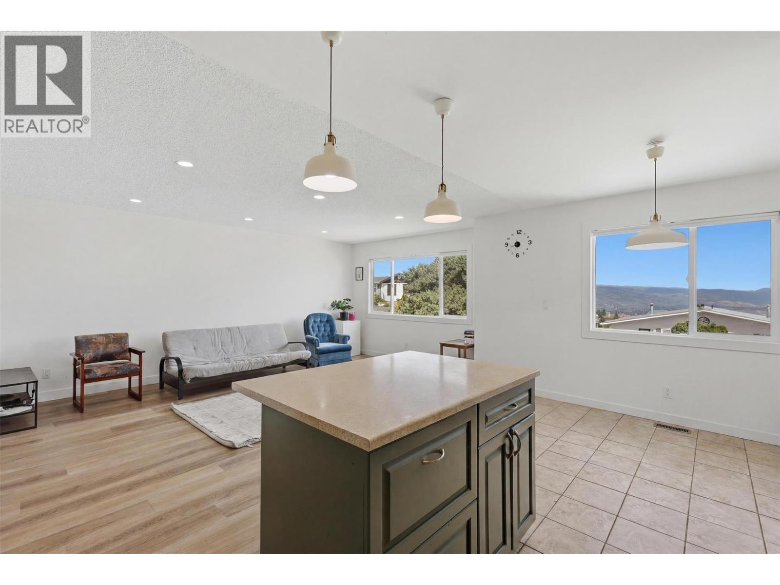 393 Waddington Drive Property Photo 17