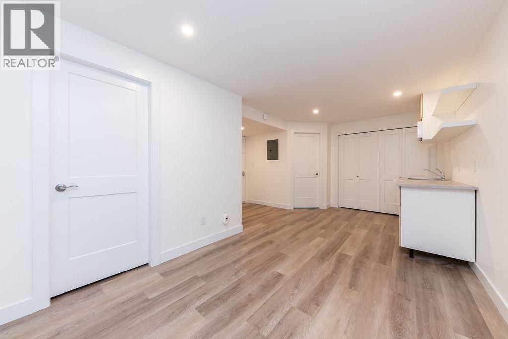 393 Waddington Drive Property Photo 35