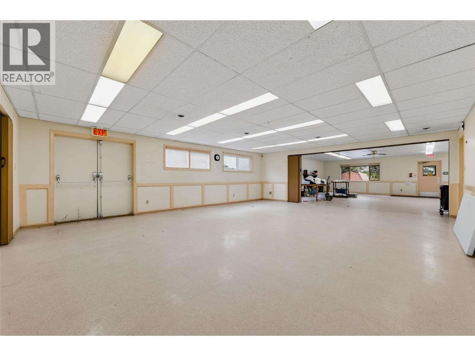 905-909 Gordon Street Property Photo 22