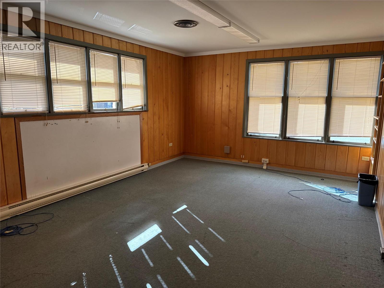 905-909 Gordon Street Property Photo 30