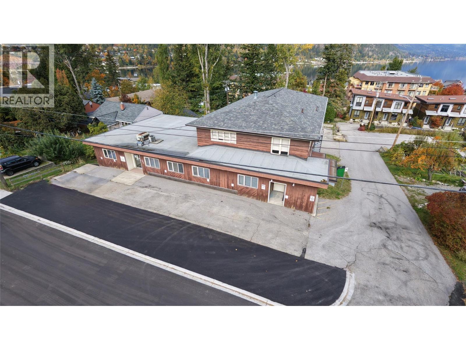 905-909 Gordon Street Property Photo 48