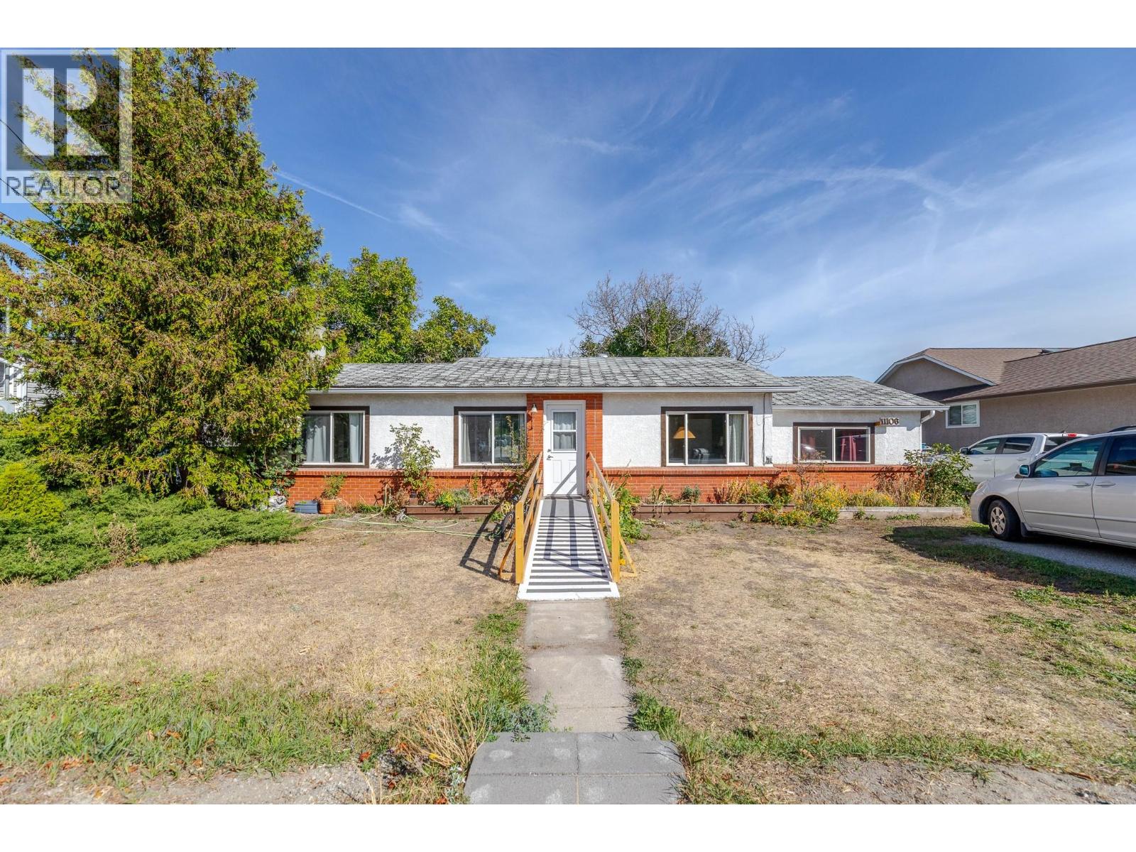 11106 PRAIRIE VALLEY Road Property Photo 1