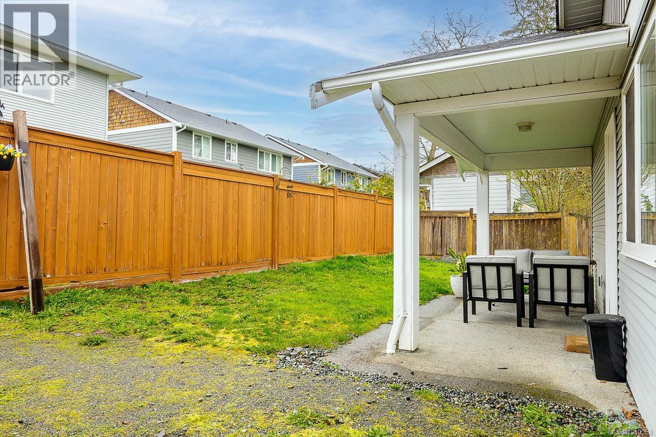 3180 Gilana Pl Property Photo 6